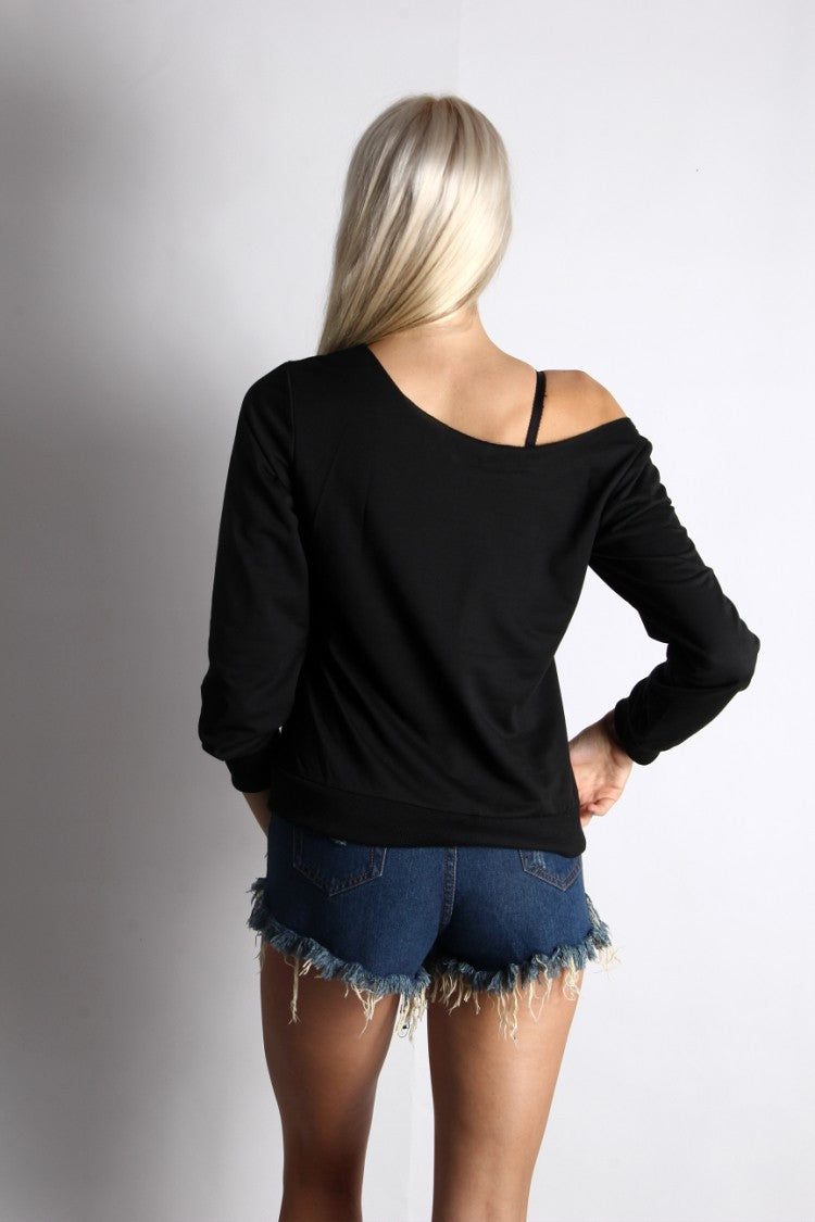 Lip Print Slant Shoulder Top – Trendy One-Shoulder Fashion Statement