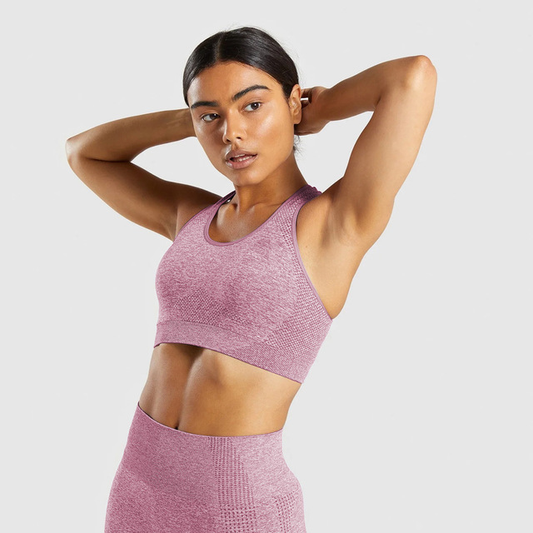 Seamless quick-drying yoga clothes designed for comfort, stretch, and all-day fitness performance.