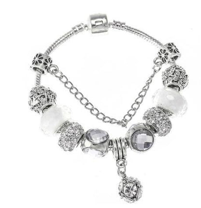 Capture positive energy and effortless style.This Fashion Dreamcatcher Charm Women’s Bracelet blends boho elegance.