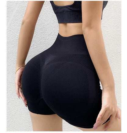 Seamless butt-lifting yoga shorts leggings for women—perfect for gym and fitness.