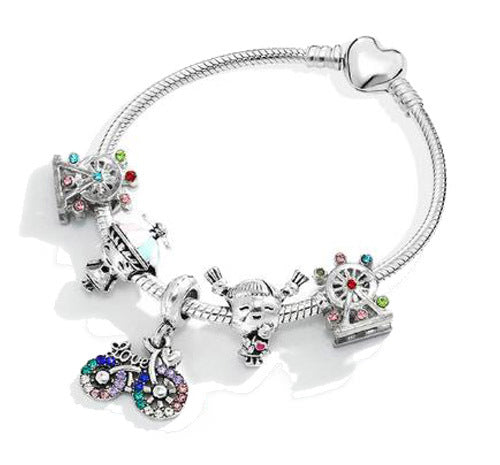 Capture positive energy and effortless style.This Fashion Dreamcatcher Charm Women’s Bracelet blends boho elegance.