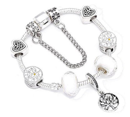 Capture positive energy and effortless style.This Fashion Dreamcatcher Charm Women’s Bracelet blends boho elegance.
