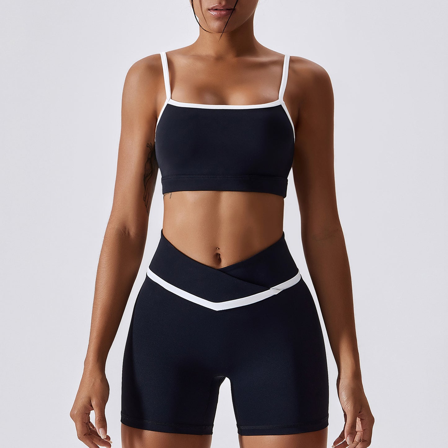 Quick-Dry Fitness Top and Bottom for Women – Lightweight Activewear Performance