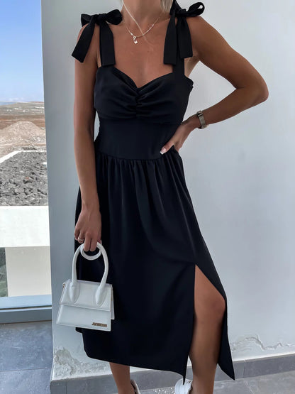 This fashion suspenders waist-tight split dress is designed to define your waist, enhance curves.
