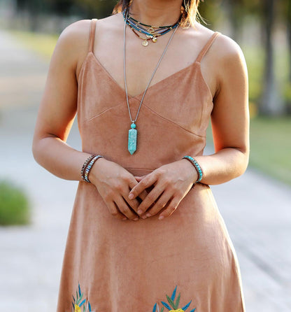 Fashion Imperial Stone Hand-Woven Leather Bracelet blends rich leather, striking imperial stone, and artisan weaving for a timeless boho statement.
