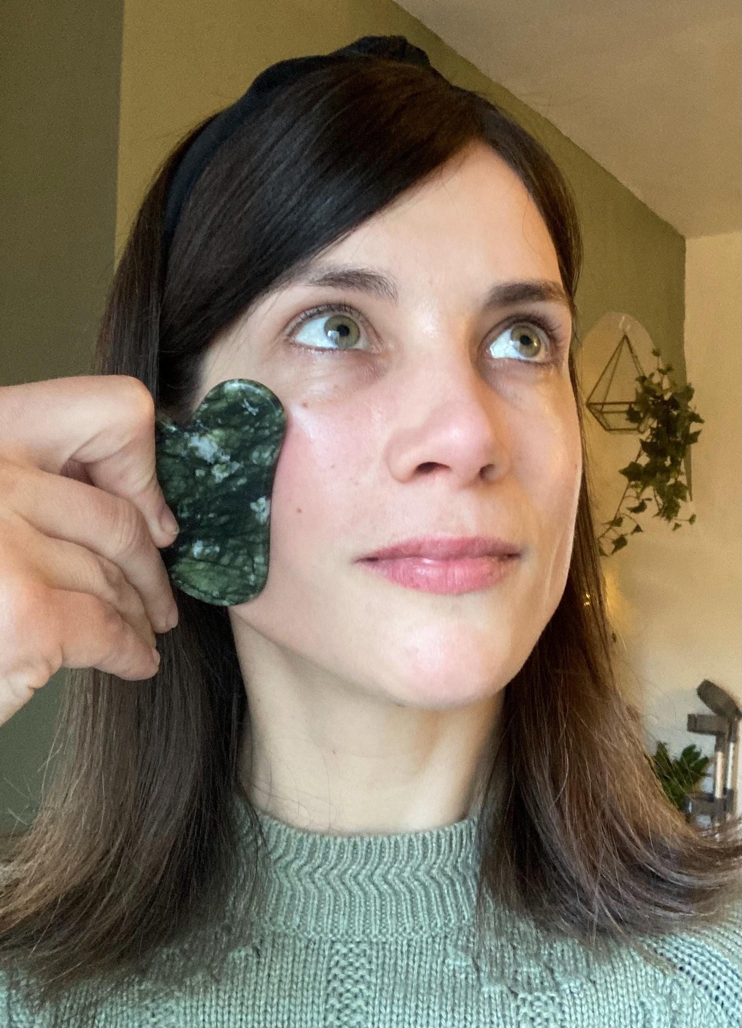 Natural Jade Gua Sha Stone: Heart Beauty Scraping Tool